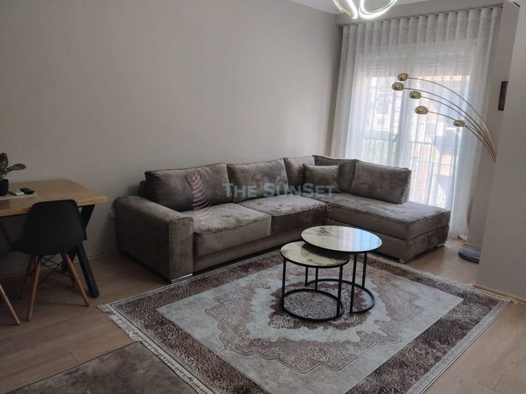 Apartament 1+1 për qira në Kompleksin Mangalem 2