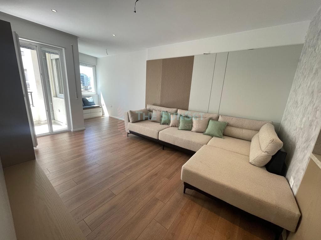Apartament Modern 2+1 Te Kafe Flora – Tiranë 2