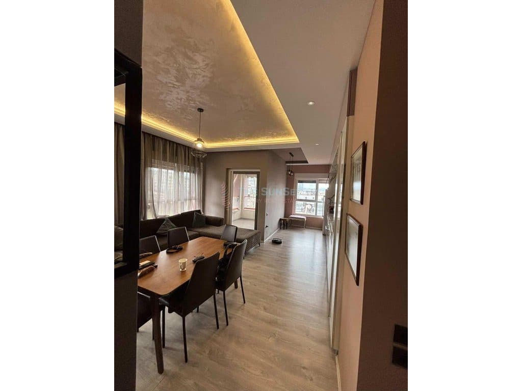 Apartament 1+1 për shitje në Rrugën Ali Demi 3