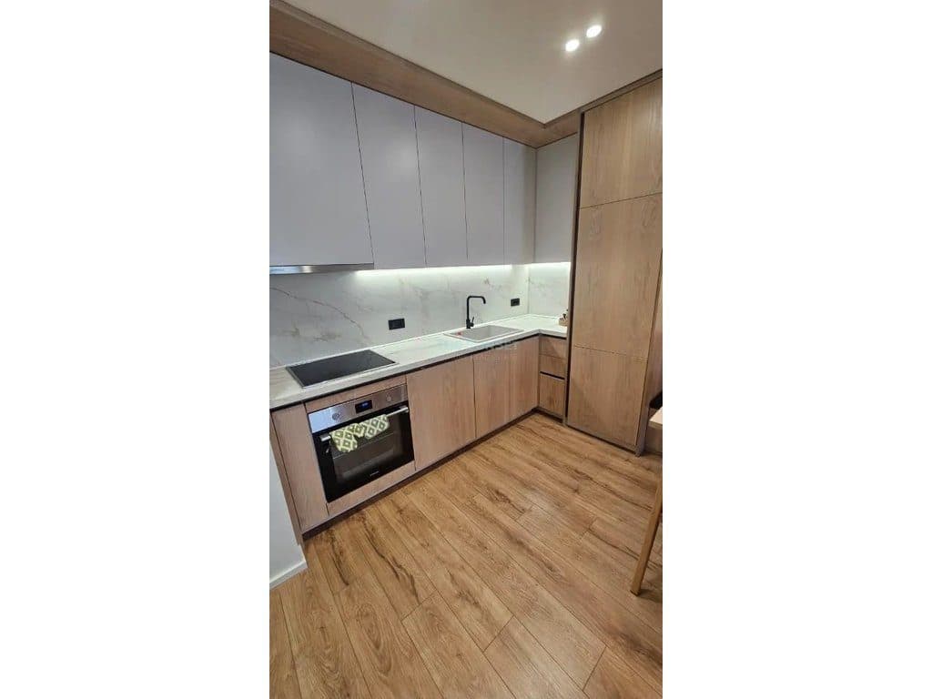 Apartament 3+1+2 për qira në Kompleksin Usluga, Stacioni i Trenit – Tiranë 4