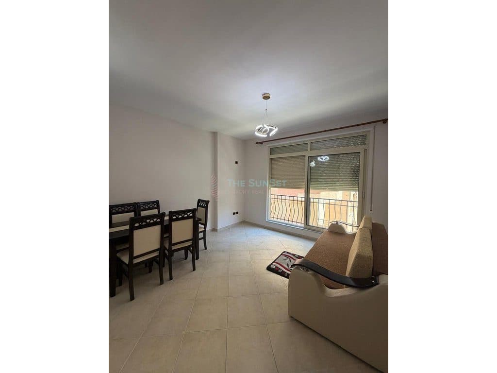 Apartament 1+1 për shitje- Shkëmbi i Kavajës