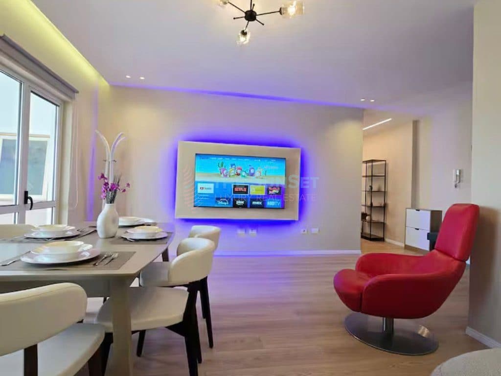 Penthouse luksoz 2+1 per qira ne Bllok