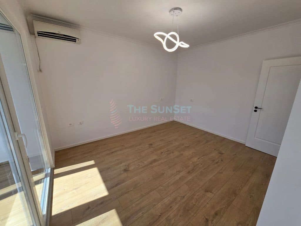 APARTAMENT PËR SHTIJE 3+1+2 TE RRUGA "BARDHYL" 2