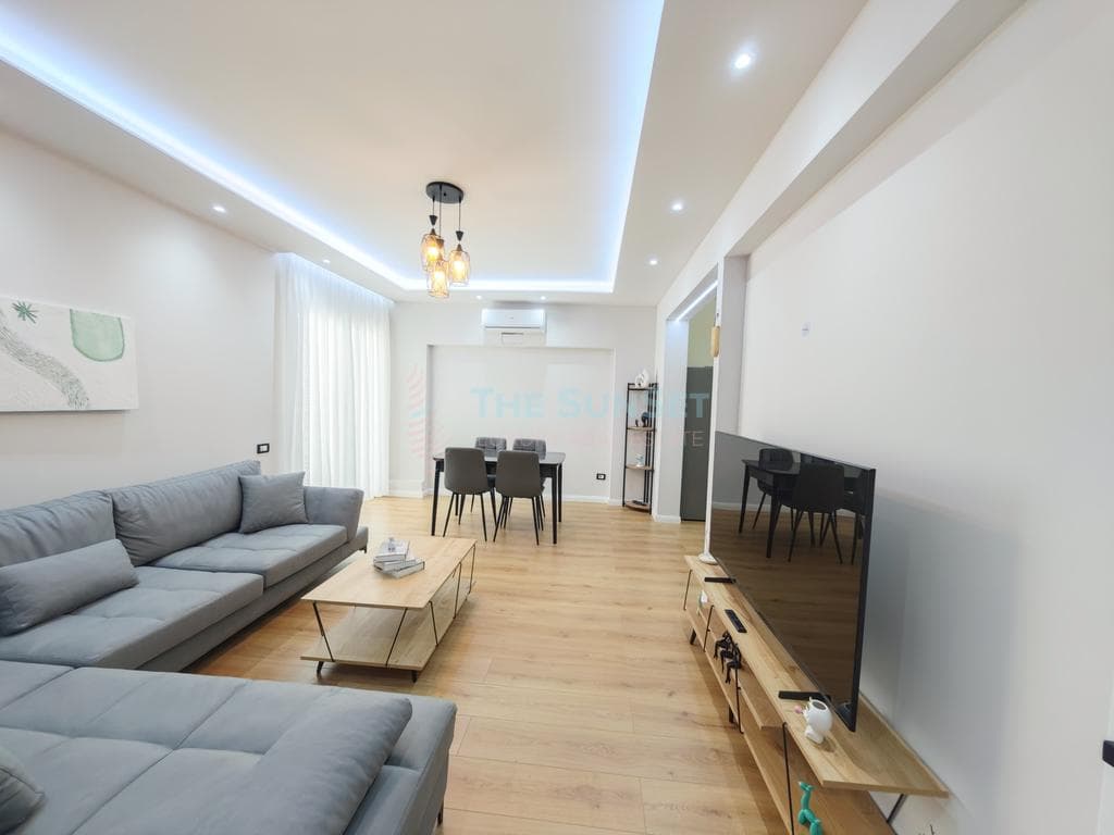 Apartament 3+1 për shitje në zonën e Rrugës së Kavajës 3
