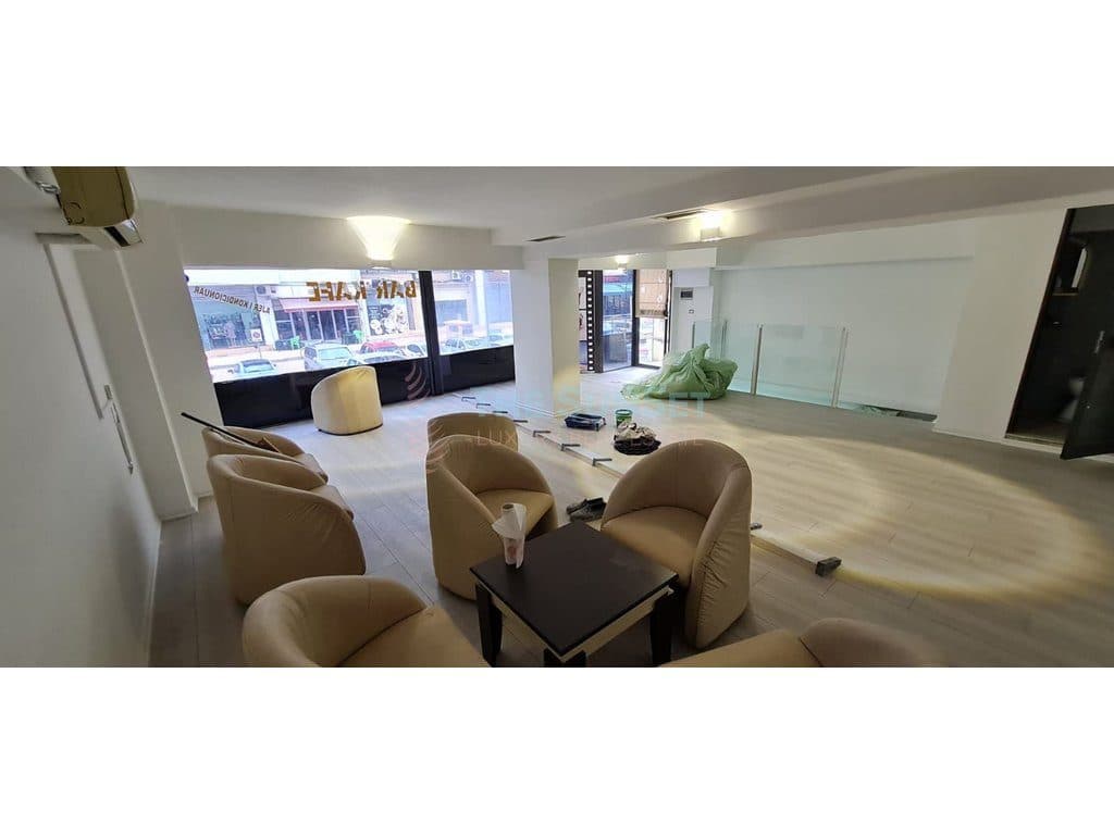 Duplex për qira ideal për biznes - Rruga e Kavajes