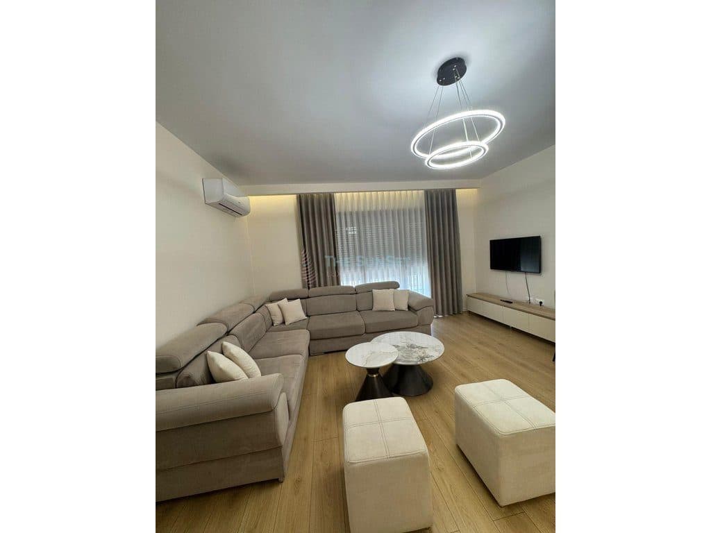 Apartament 2+1+2 me parkim për qira – përballë Maternitetit të Ri, Tiranë 2