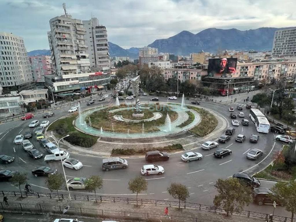 Apartament 2+1 për qira te Zogu i Zi