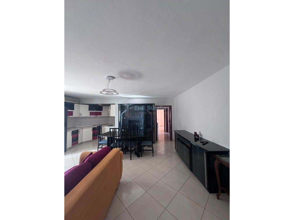 Apartament 3+2+2 për qira në Rrugën "Sami Frashëri" 4