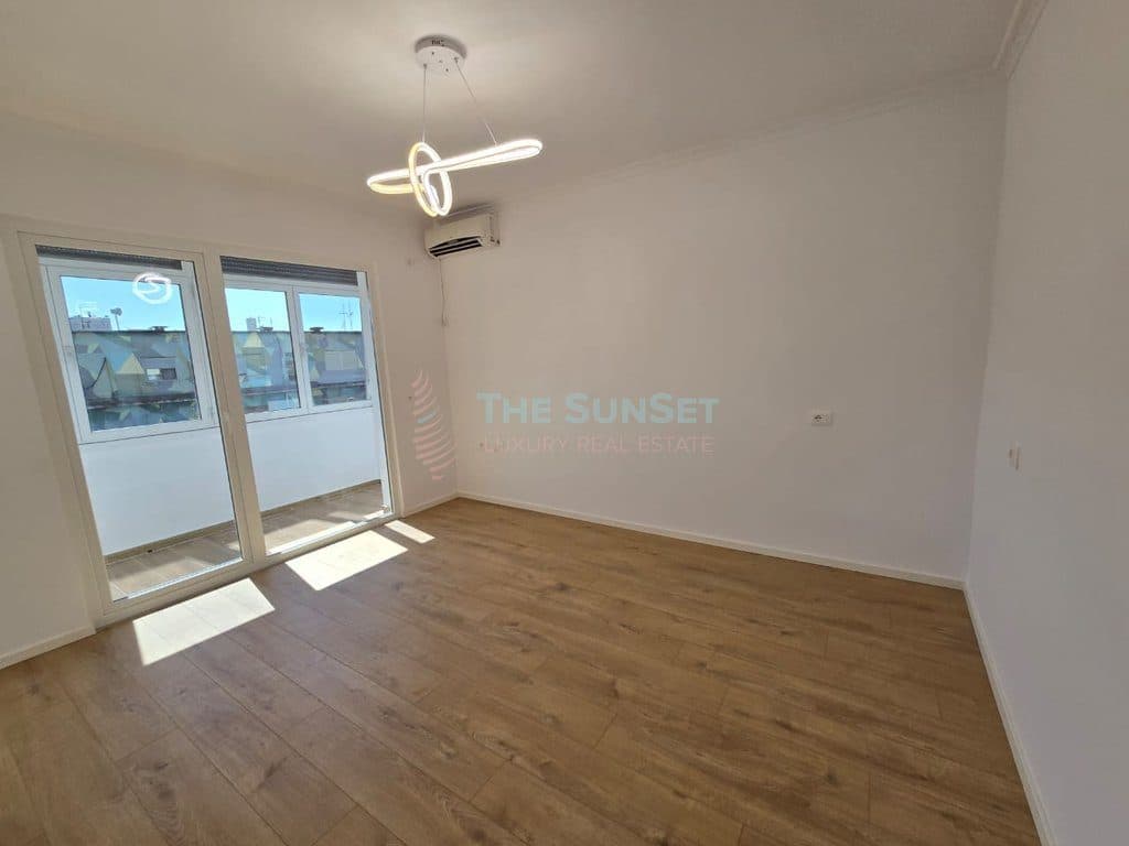APARTAMENT PËR SHTIJE 3+1+2 TE RRUGA "BARDHYL" 4