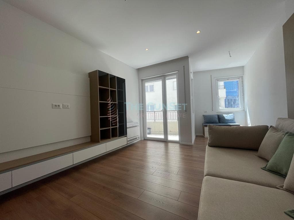Apartament Modern 2+1 Te Kafe Flora – Tiranë 4