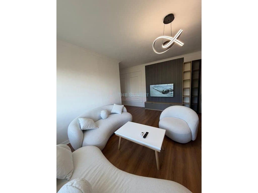 Apartament 1+1 për shitje në zonën e Shkëmbit të Kavajës 3