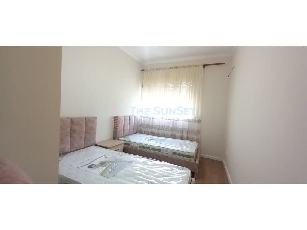 Apartament 1+1 për shitje te Pedonalja e Tiranës