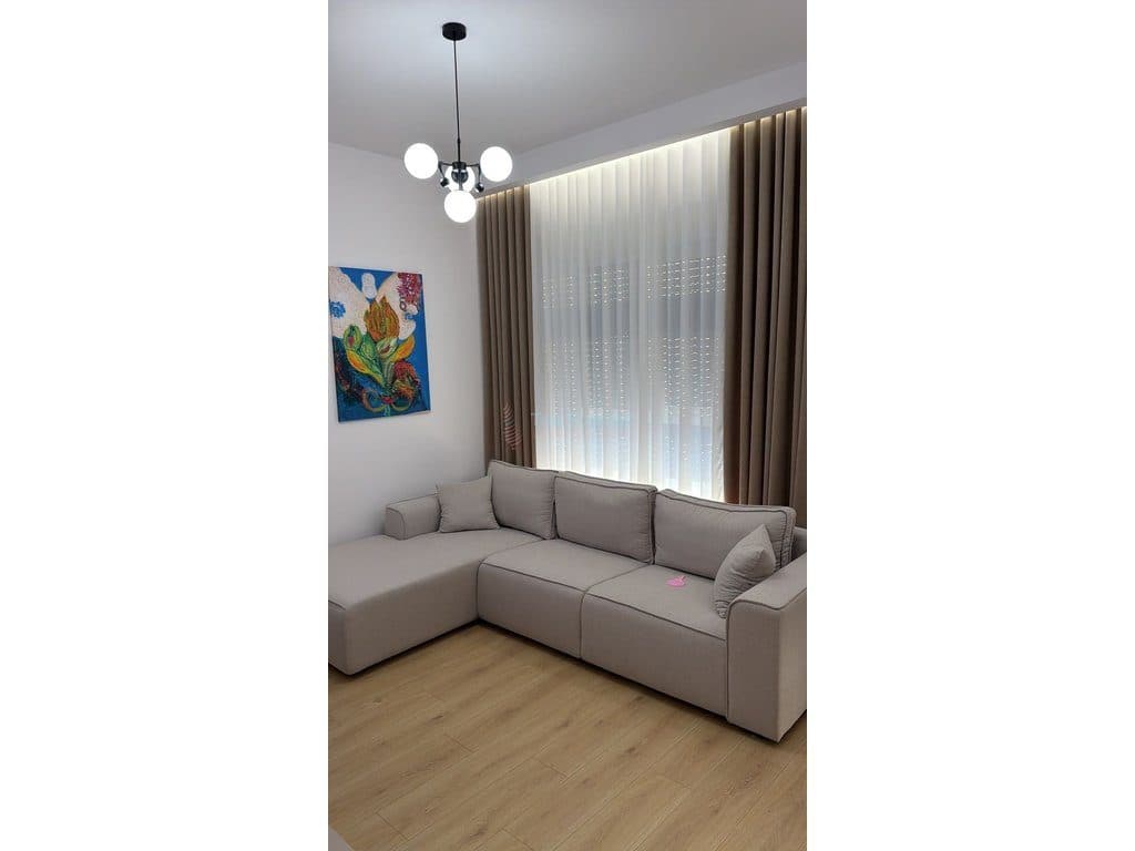 Apartament 1+1 për qira në Kompleksin Mangalem 2