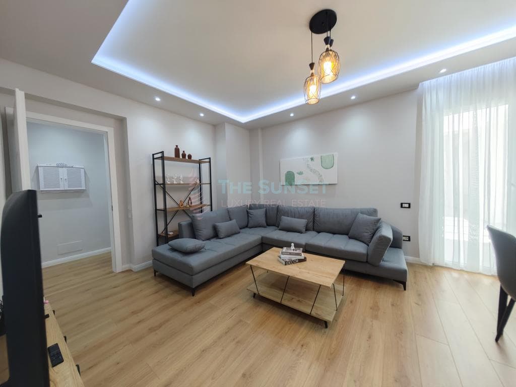 Apartament 3+1 për shitje në zonën e Rrugës së Kavajës 2