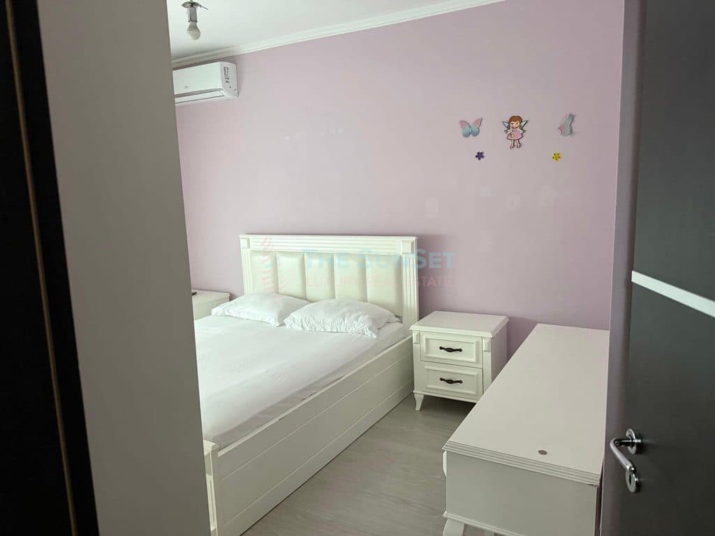 Apartament 2+1 për qira në Komunën e Parisit 3