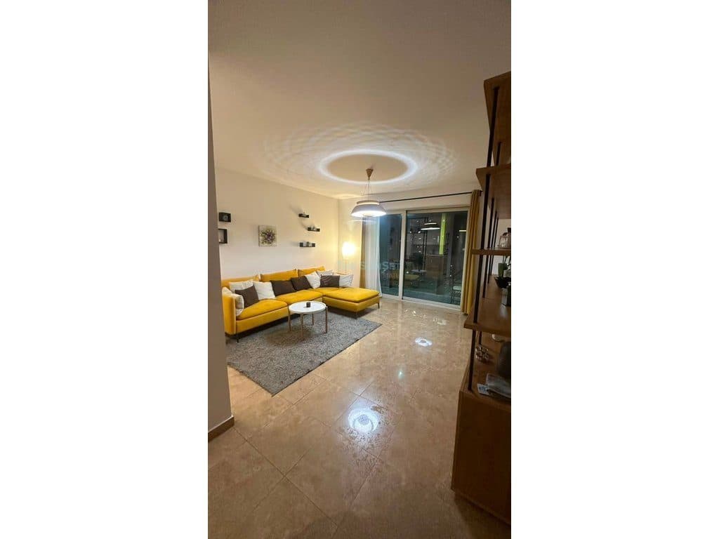 Apartament 2+1+2 me qira te Galeria 3