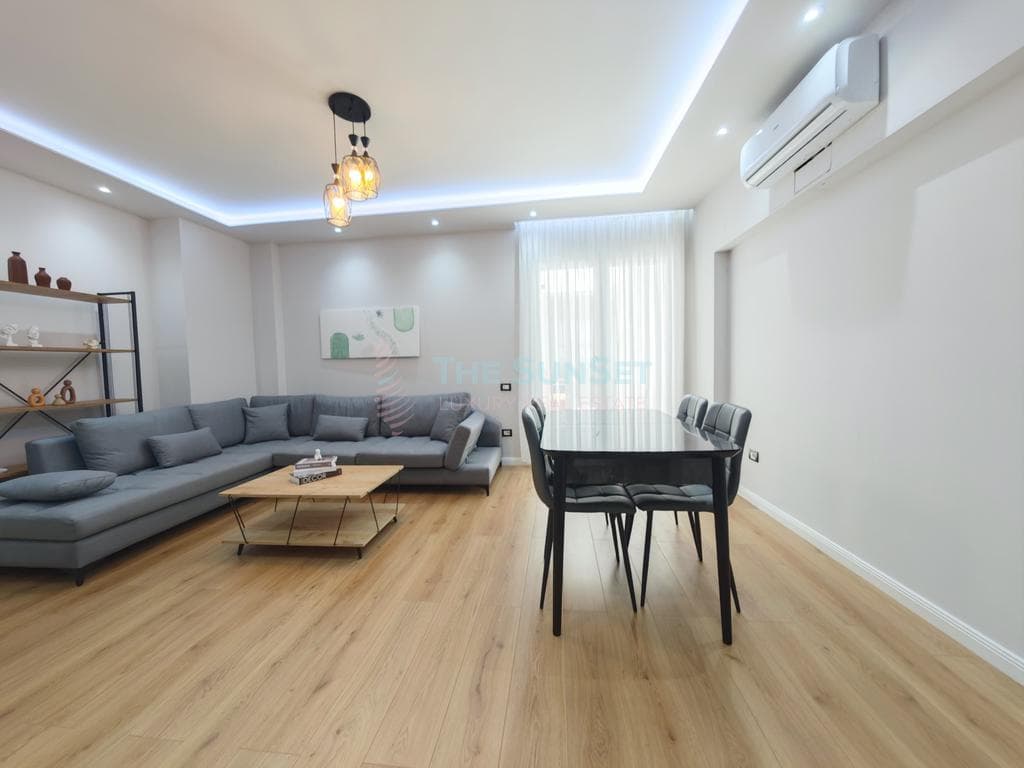 Apartament 3+1 për shitje në zonën e Rrugës së Kavajës 4