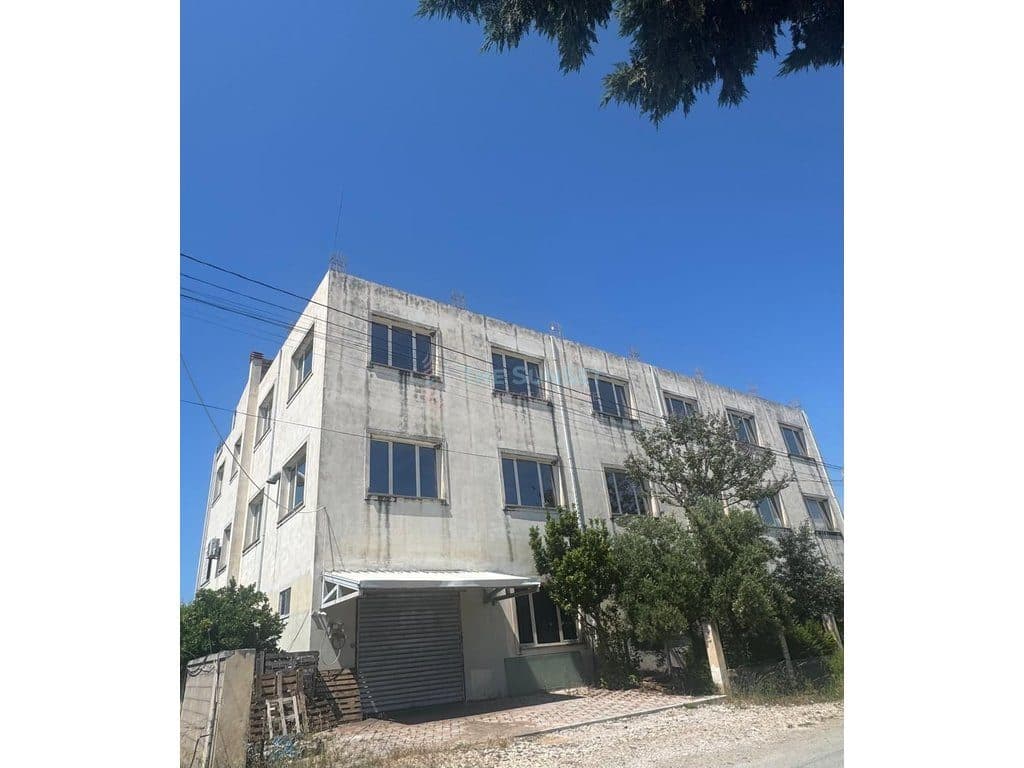 NDËRTESË BIZNESI PER SHITJE 3-KATËSHE ME PROJEKT TEKNIK PËR 4 KATE – SHËN AVLASH, DURRËS