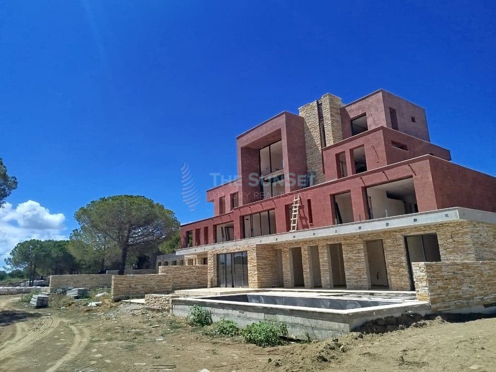Apartament 2+1+2 për shitje në Porto Lalzi 2