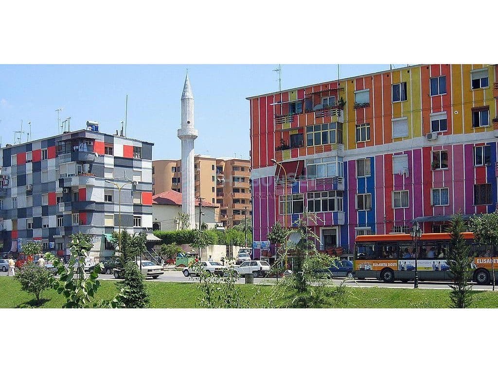 Apartament 1+1 për qira në Kompleksin Mangalem