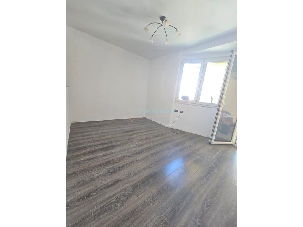 Apartament 2+1 për shitje në Fushën e Aviacionit 4