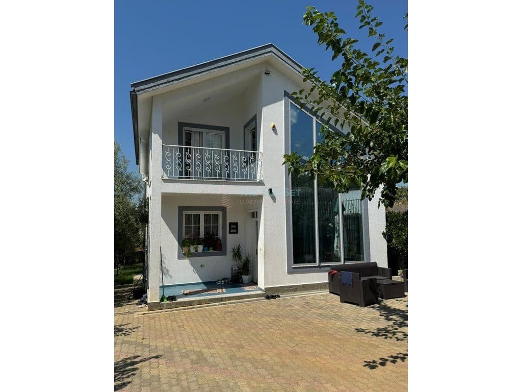 Apartament 2+1 për shitje në Rrugën "Demokracia", Babrru