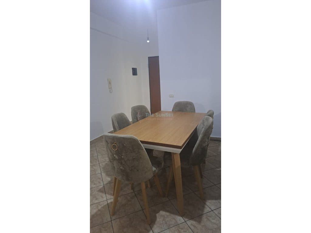 Apartament 2+1+2 për qira në zonën e Kthesës së Kamzës 3