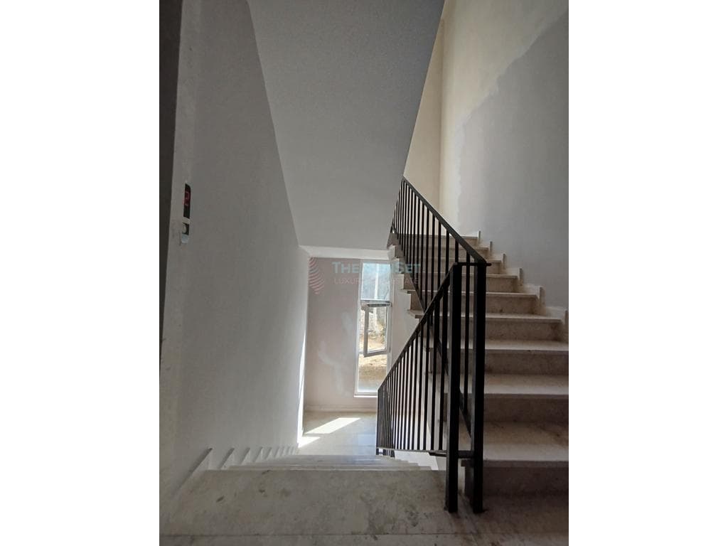 Penthouse për Shitje në Selite