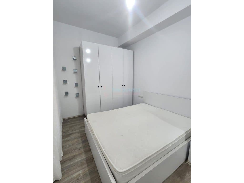 Apartament 1+1 për shitje në Rrugën Ali Demi 3