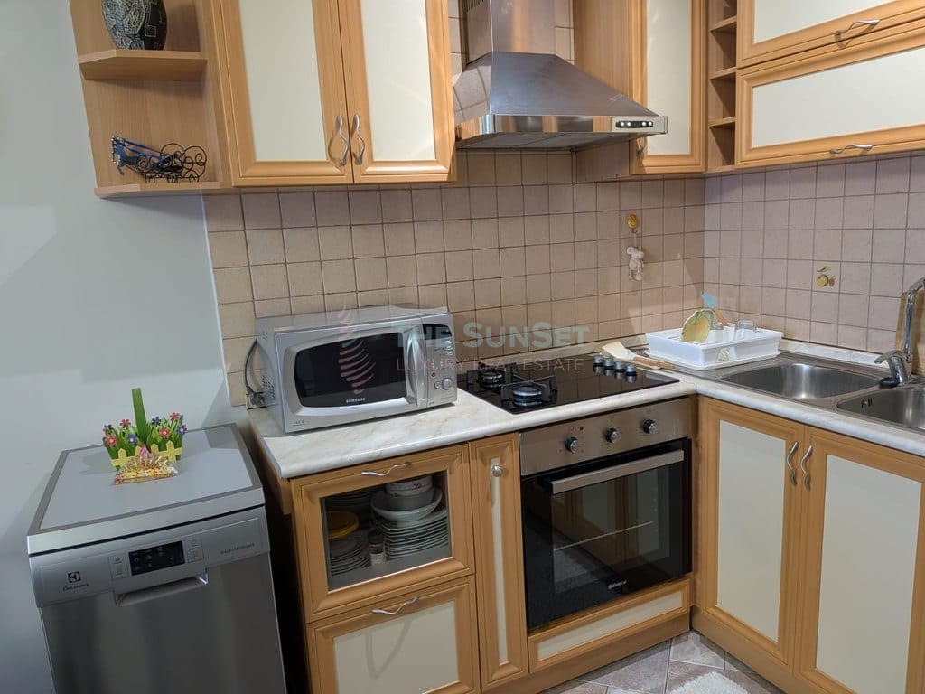 Apartament 2+1+2 me qira pranë Xhamisë së Tabakëve 3