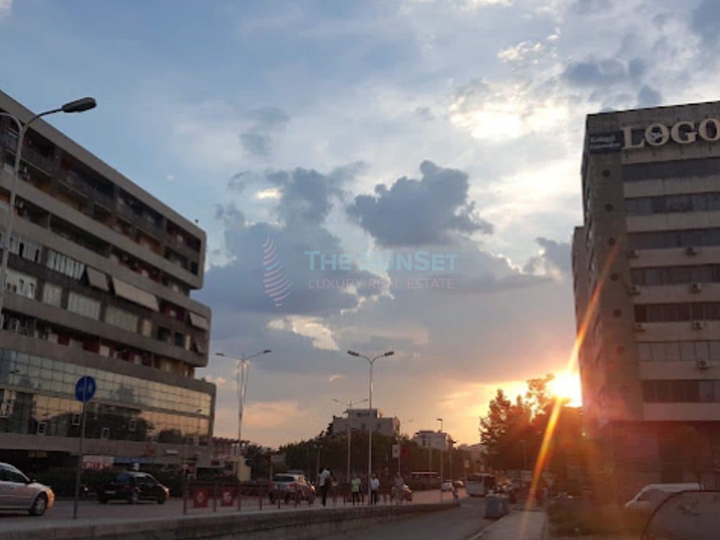 Apartament 2+1 për shitje në Fushën e Aviacionit