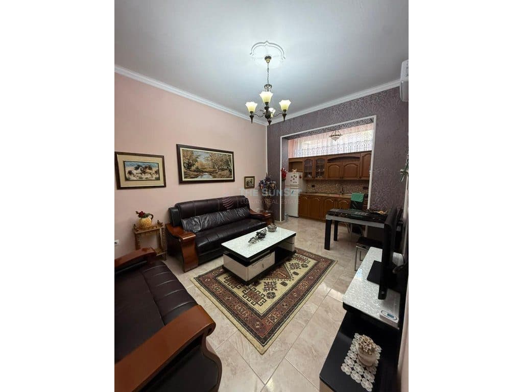 Apartament 2+1 për qira në zonën e Vasil Shantos 2