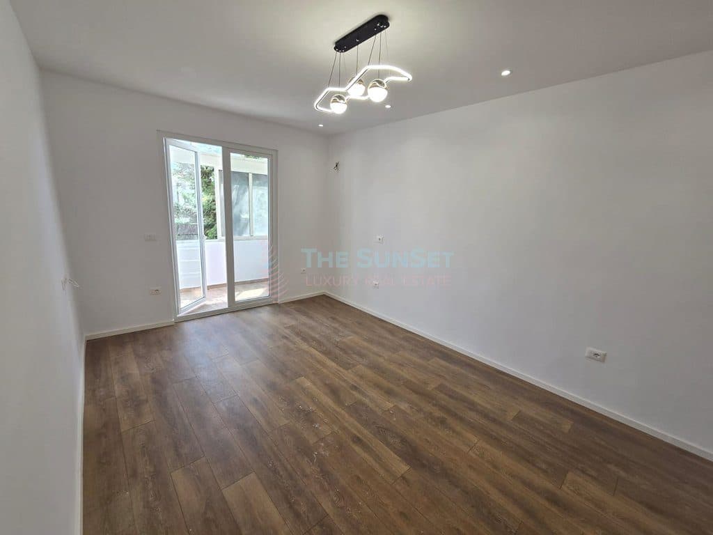 Apartament 3+1 për shitje në Rrugën Myslym Shyri