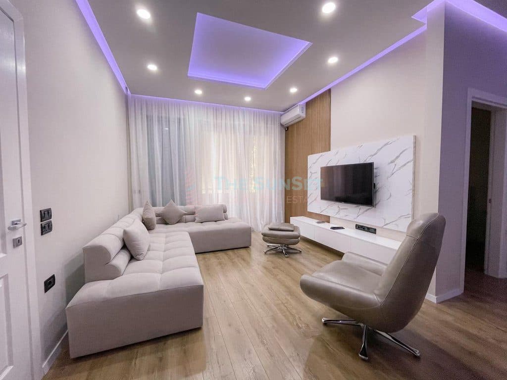 Apartament 1+1 per qira në Pazarin e Ri, Tiranë