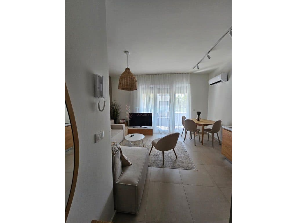 Apartament 2+1+2 për shitje në Porto Lalzi 2