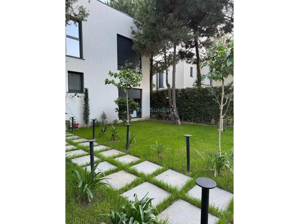 Vilë individuale për qira në San Pietro Residence 2