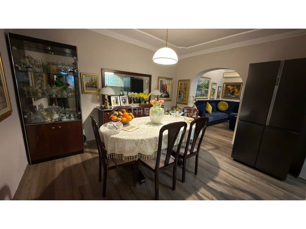 Apartament 2+1 per shitje përballë Kompleksit Delijorgji 3