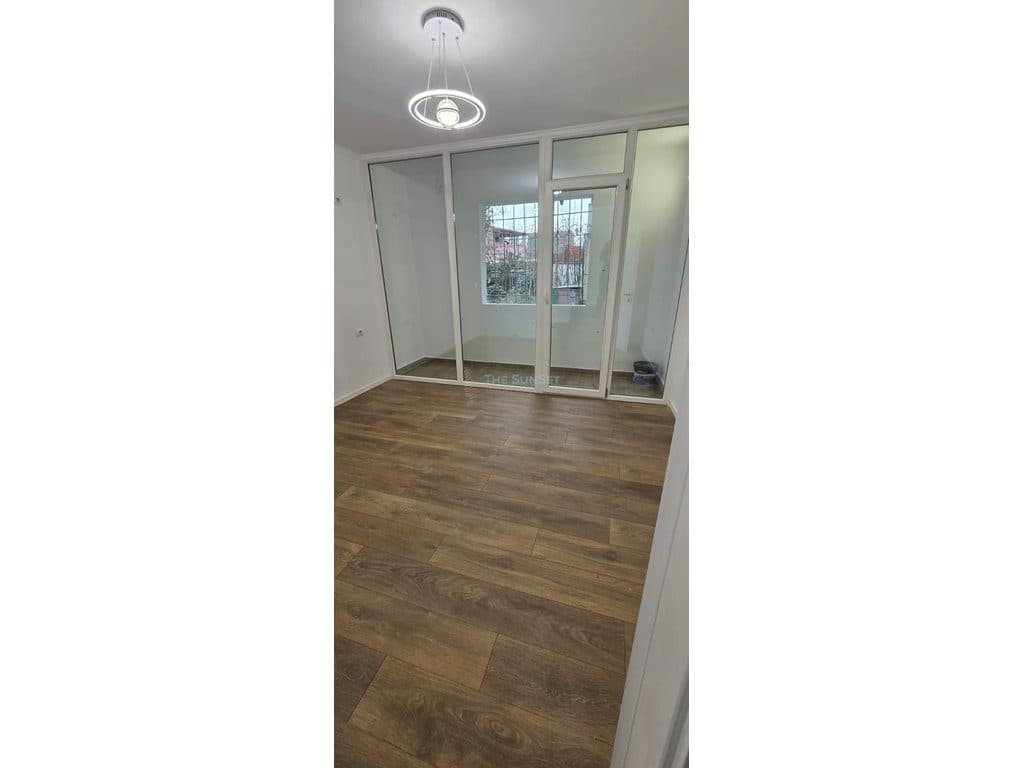 Apartament 1+1 për shitje në Rrugën Ali Demi