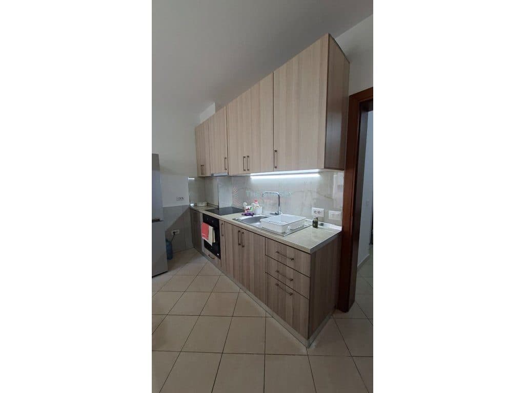 Apartament 1+1 për qira në Shkëmbin e Kavajës 2