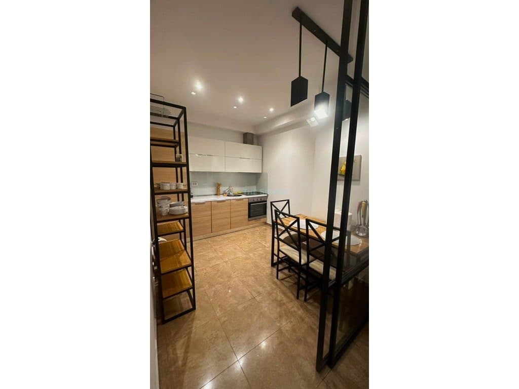 Apartament 2+1+2 me qira te Galeria 4
