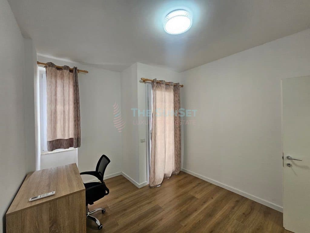Apartament 2+1 për qira te Kompleksi Turdiu 4