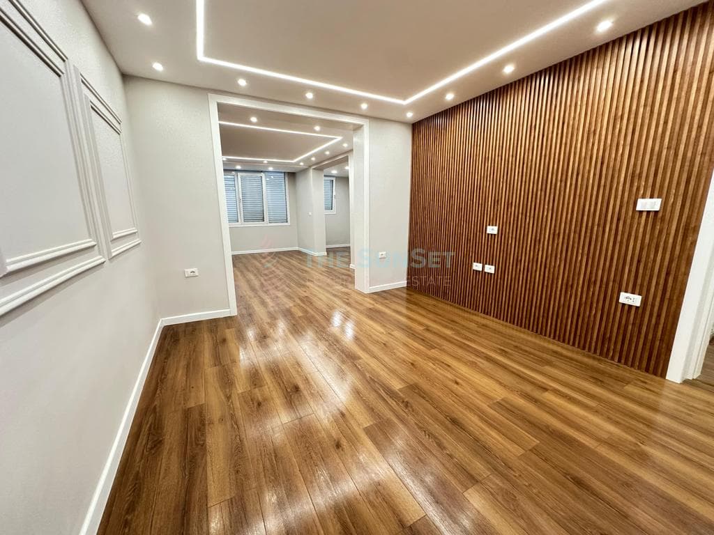 Apartament 3+1 për shitje tek Stadiumi Dinamo ! 2
