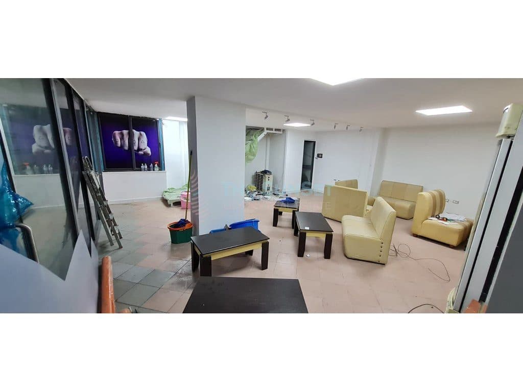Duplex për qira ideal për biznes - Rruga e Kavajes 2