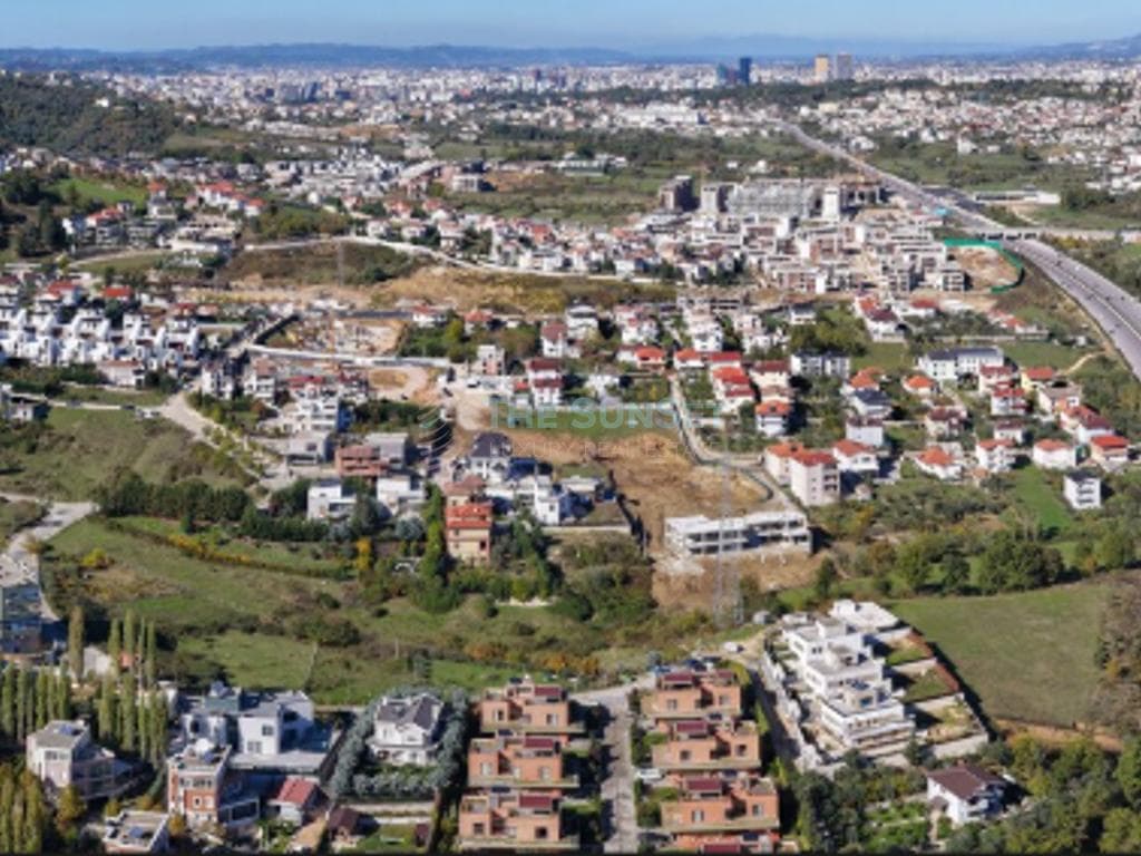 Apartament 3+1 për shitje në Farkë