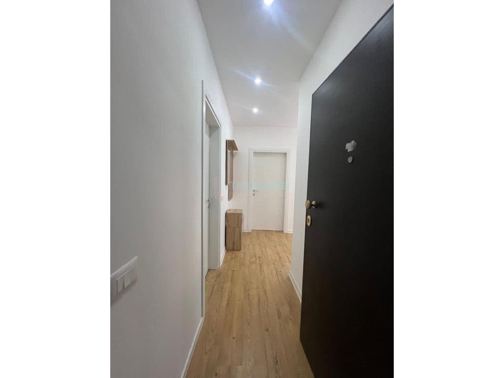 Apartament 1+1 për Shitje në Plazh, Durrës 2