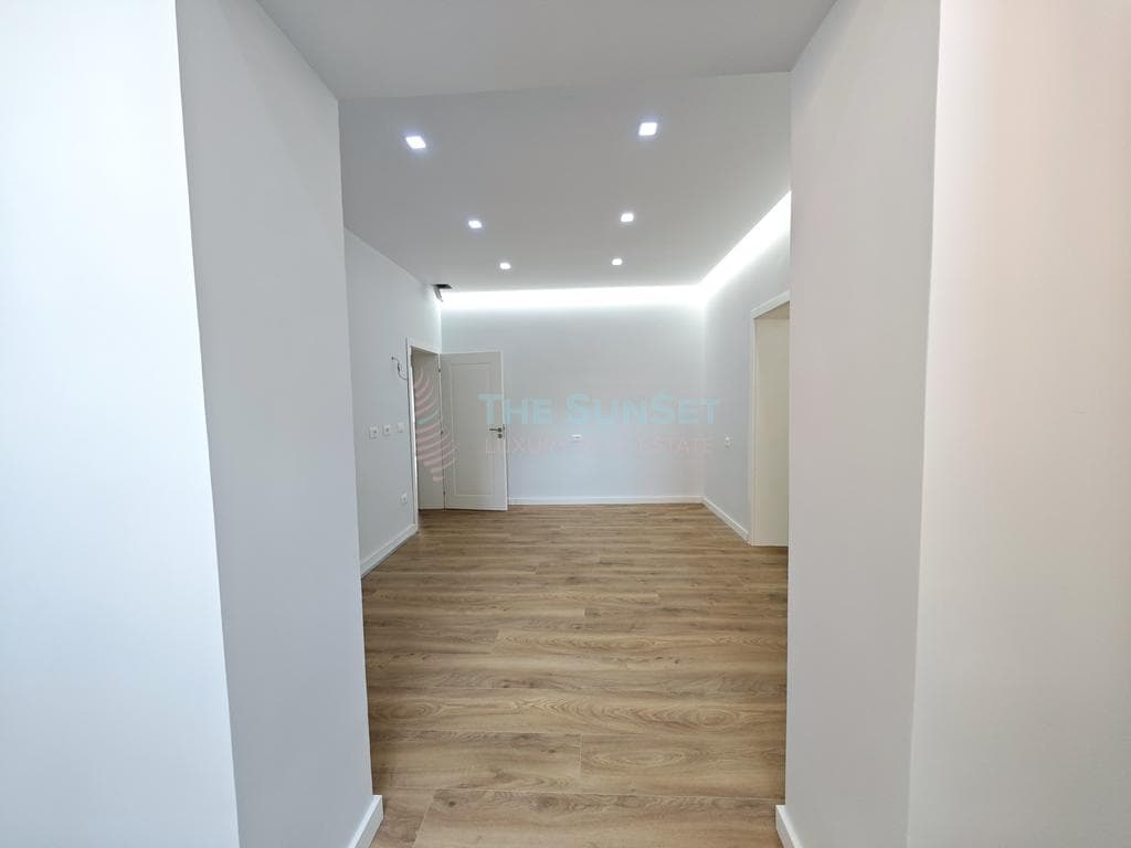 Apartament 3+1 për shitje në Rrugën Myslym Shyri 3