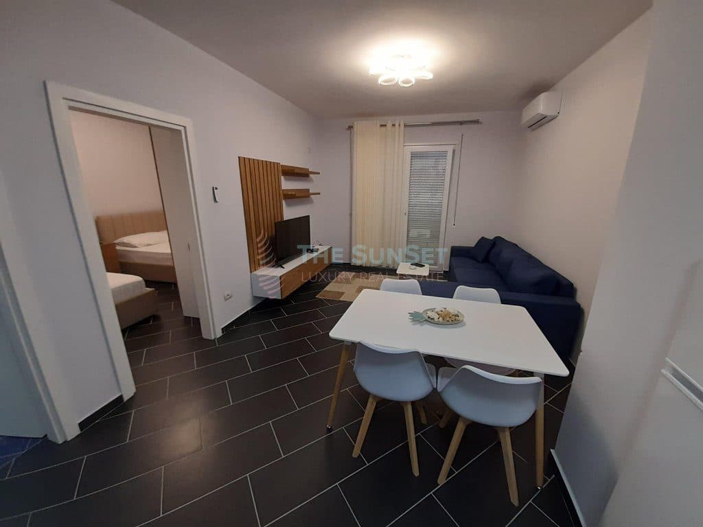Apartament 1+1 për shitje në zonën e Shkëmbit të Kavajës 4