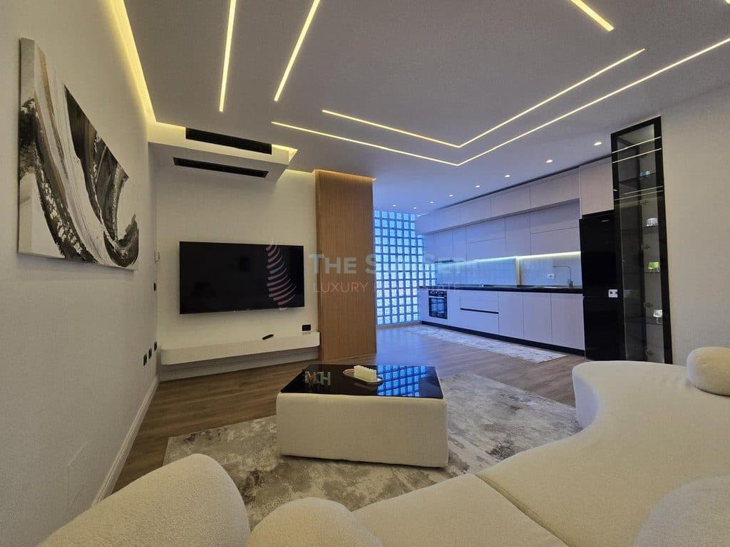 APARTAMENT 1+1 PER SHITJE TEK SHKOLLA PETRO NINI!