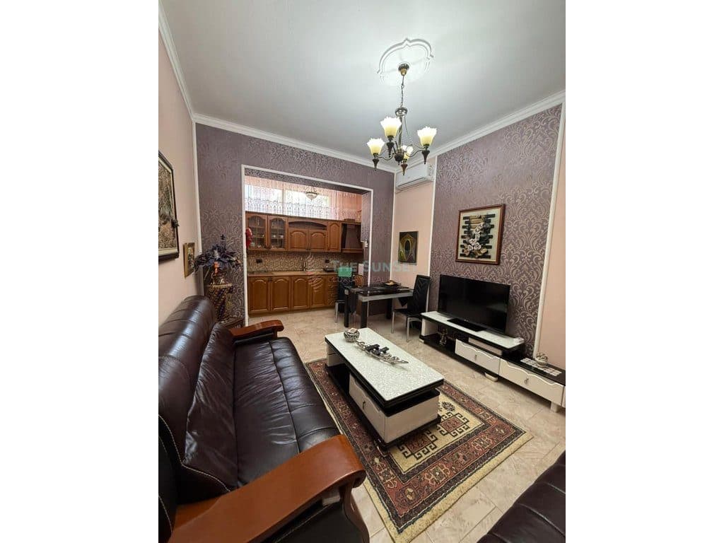 Apartament 2+1 për qira në zonën e Vasil Shantos 3