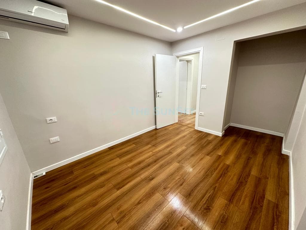 Apartament 3+1 për shitje tek Stadiumi Dinamo !